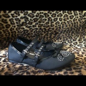 BOGO🦋T.U.K size 7 flats. Worn once.🦋